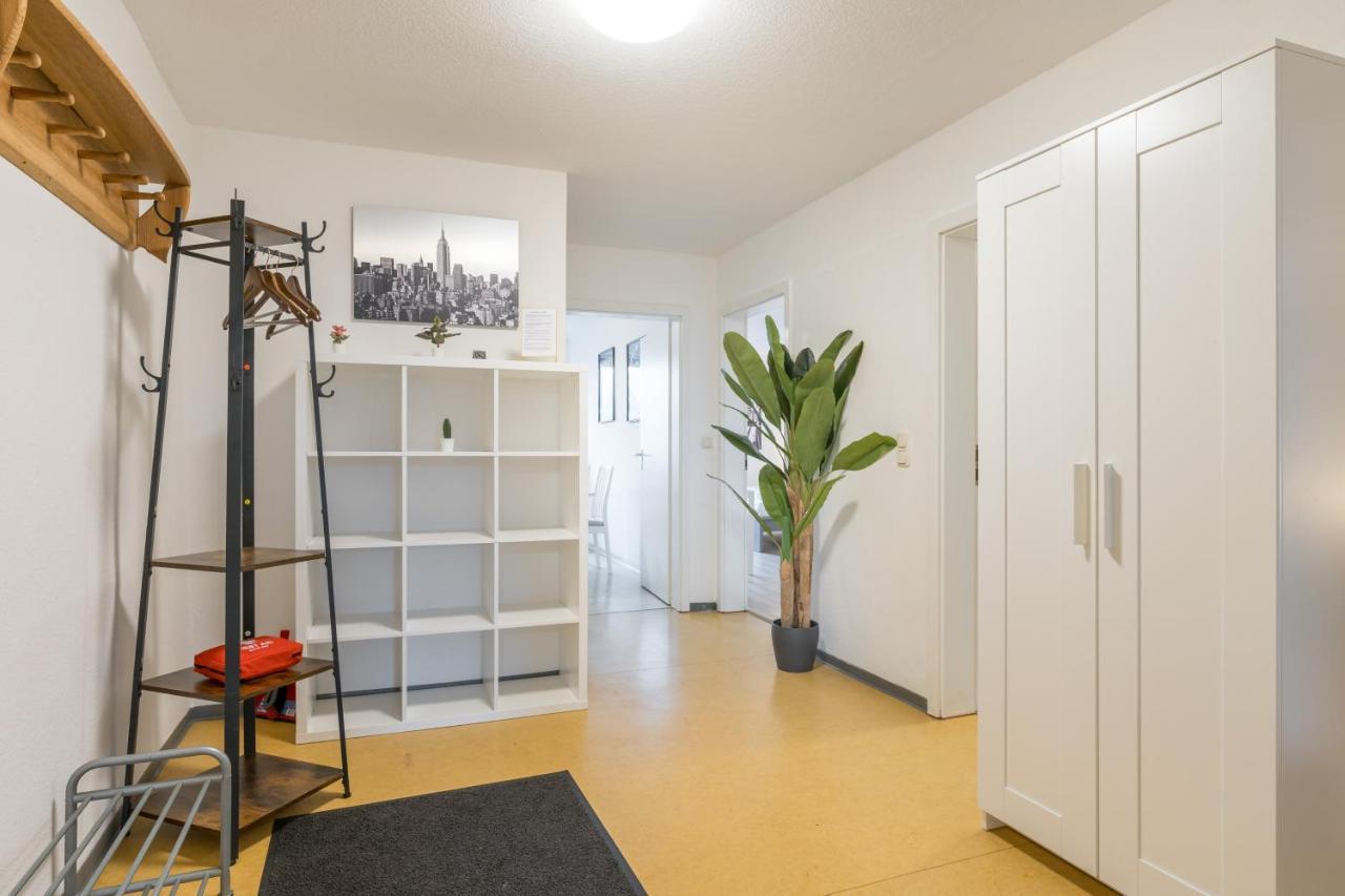 דיסבורג Einfach Aber Sehr Komfortabel - Wohnung Fuer 6 Personen - 2Xwc - Grupen, Messe, Monteure, Studenten - Voll Ausgestattet - 6 Betten 140X200Cm Hochwertig, 3 Smart-Tv 55 Zoll Netflix, 1000 Mbit Wlan, Voll Ausgestattete Kueche מראה חיצוני תמונה